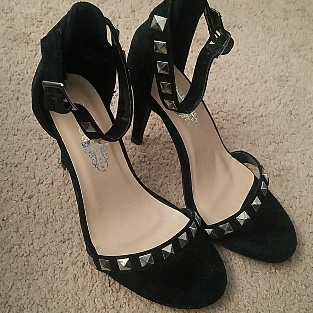 Charles Albert heels- New, never worn
